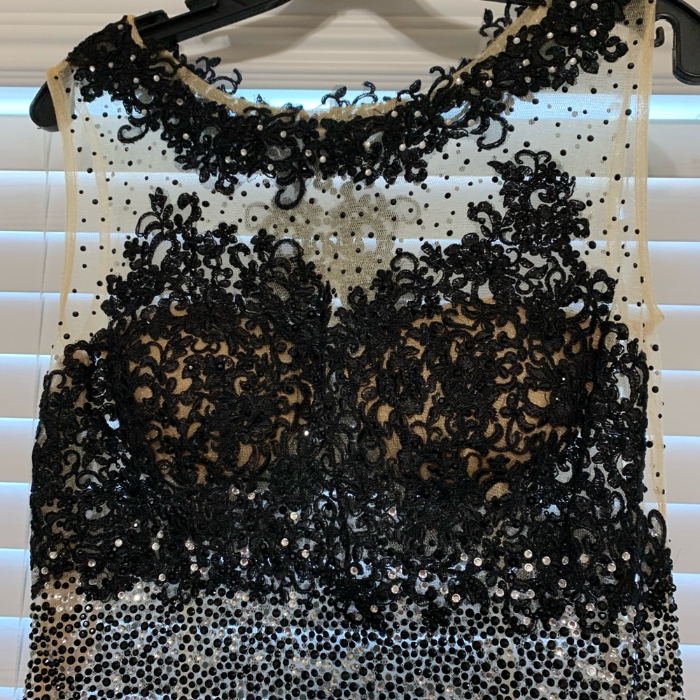 Dress - Picture 4 of 7